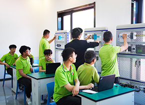 新华互联网未来网络营销实训中心